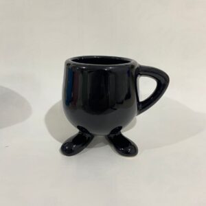 Taza patita negra con colita