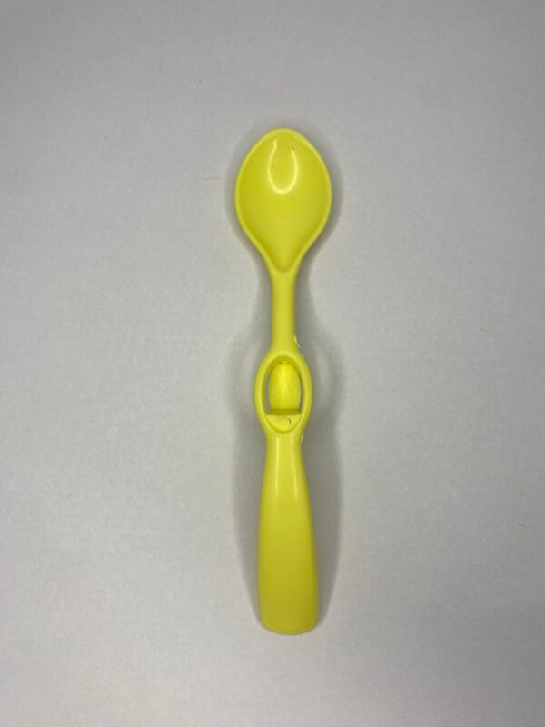 Cucharas plastico amarillo